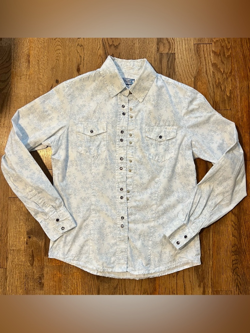 Shyanne Light Blue Floral Button-Down Shirt Womens Medium 100 Percent Cotton